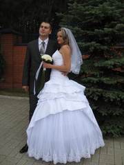 Продам шикарное, белоснежное свадебное платье в отличном состоянии