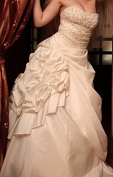 свадебное платье р-н дома торговли