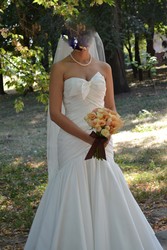 Продаю стильное  свадебное платье Rosa Clara