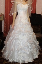 Очень красивое свадебное платье! Продам срочно!