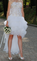 Продам белое короткое свадебное платье в хорошем состоянии
