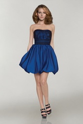 Красивые и модные вечерние платья 2012