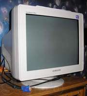 Монитор Samsung SyncMaster 795DF