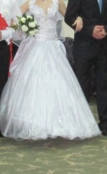 Продам свадебное платье 2012года элегантное и нежное,  подчеркивающее ф