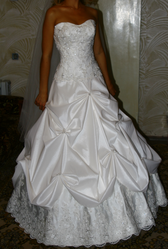 Продам свадебное платье,  не венчанное
