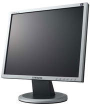 Продам монитор Samsung SyncMaster 740n - 450 гривен