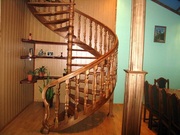 Продаём,  изготавливаем деревянные лестницы 