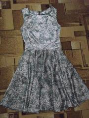 Продам шикарное атласное платье б/у