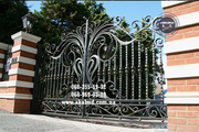 Ворота розпашні та ворота відкатні,  навіси,  балкони,  паркани,  козирки 
