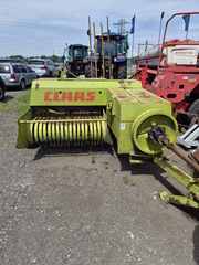 Прес-підбирач тюковий Claas  Markant 40 