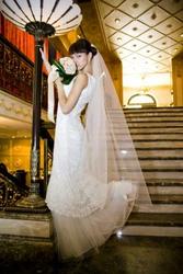Элеганстное свадебное платье